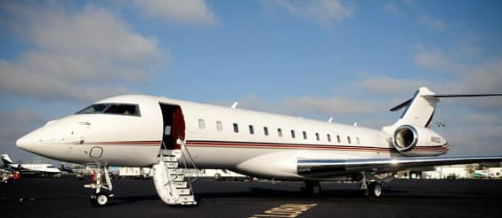 Aeronave executiva em destaque